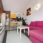 Casa Raquel 2 *